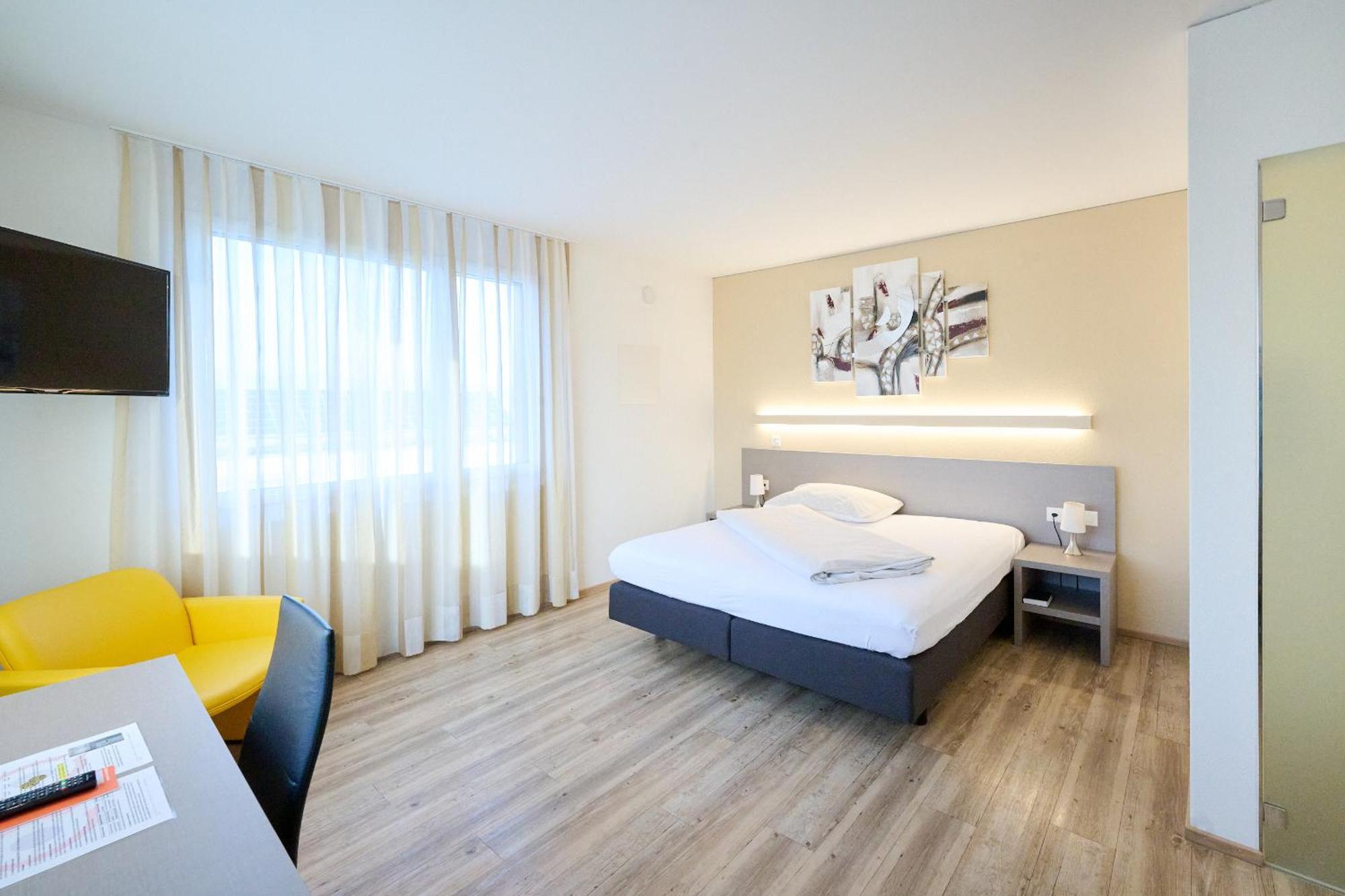 Hotel Am Kreisel Self-Check-In By Smart Hotels Лахен Екстер'єр фото