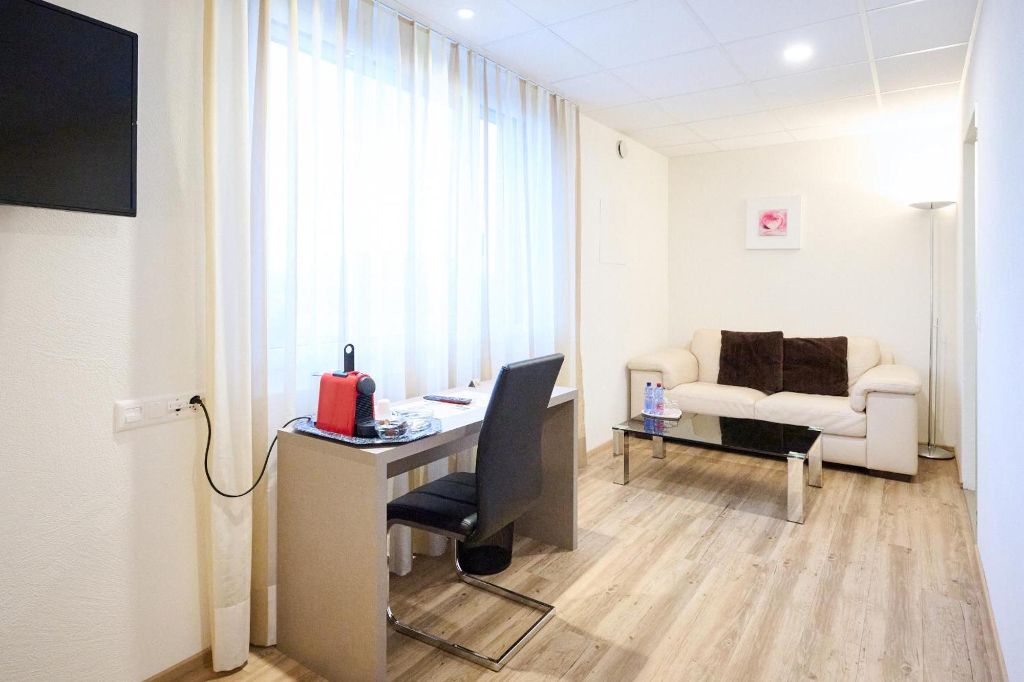 Hotel Am Kreisel Self-Check-In By Smart Hotels Лахен Екстер'єр фото