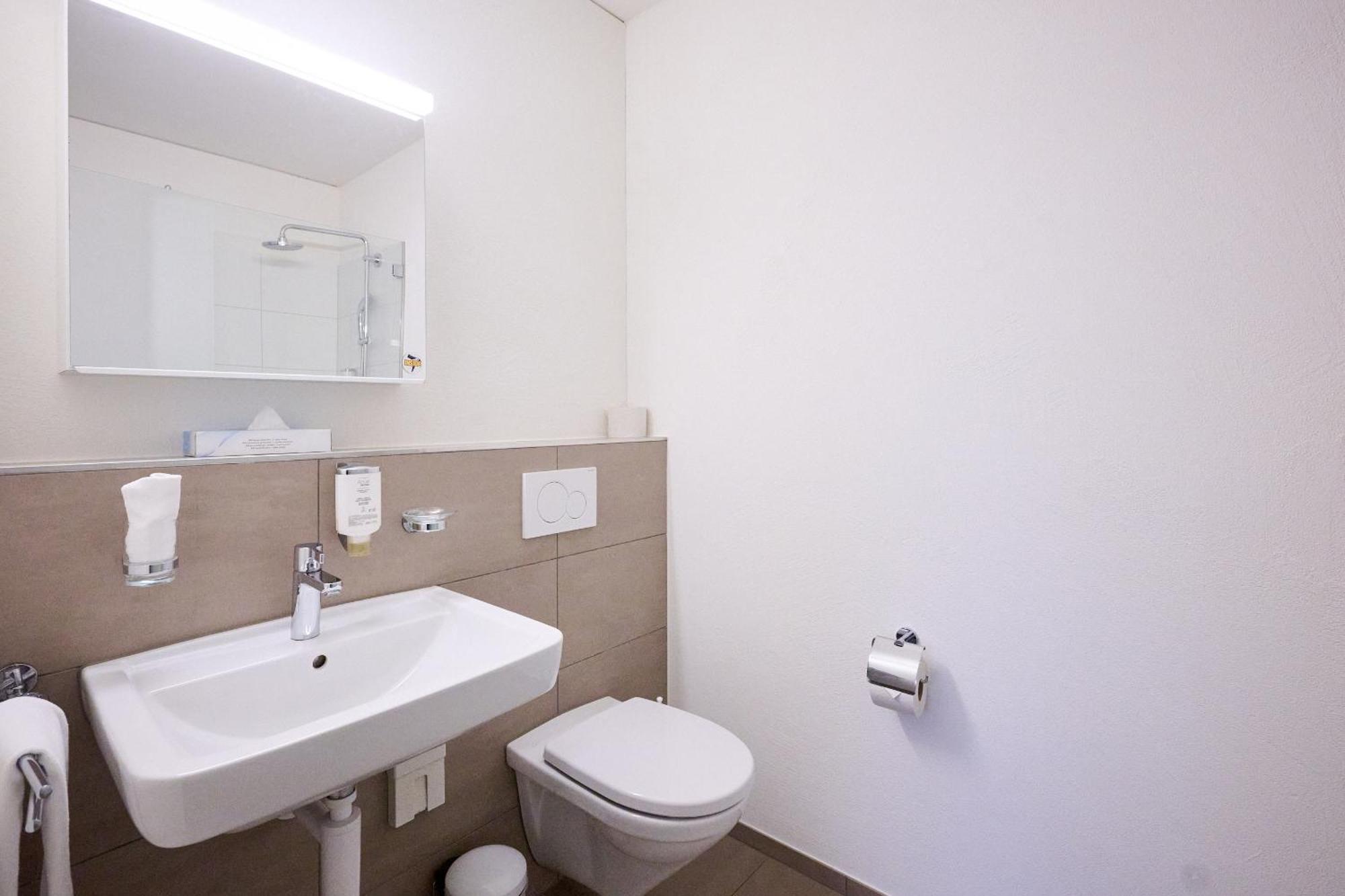 Hotel Am Kreisel Self-Check-In By Smart Hotels Лахен Екстер'єр фото